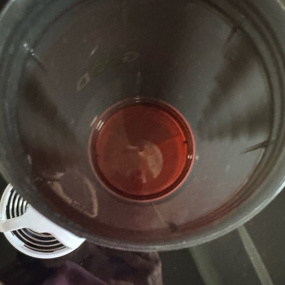 LiveGood Black Shaker Bottle with two compartments for supplements. - Picture 4 of 7